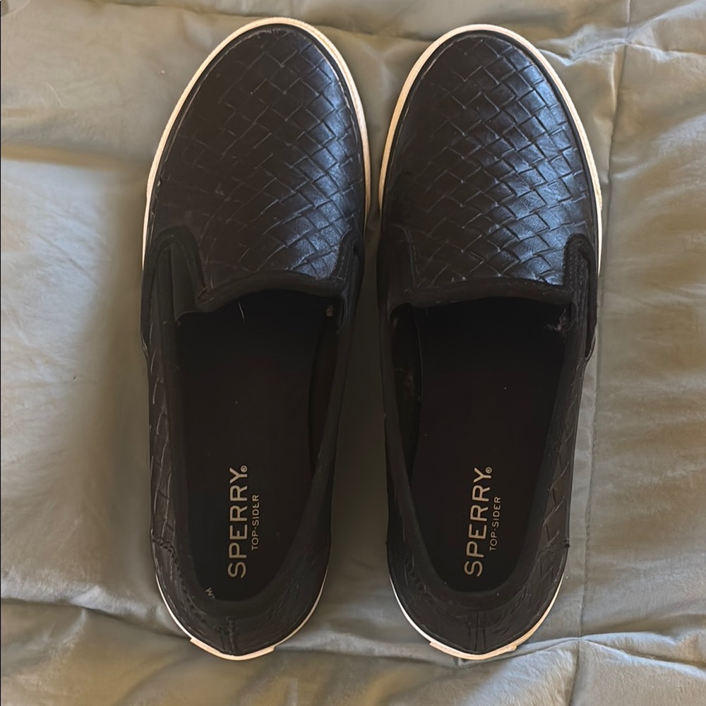 Sperry Black Sneakers with Textured Upper and Thick Sole